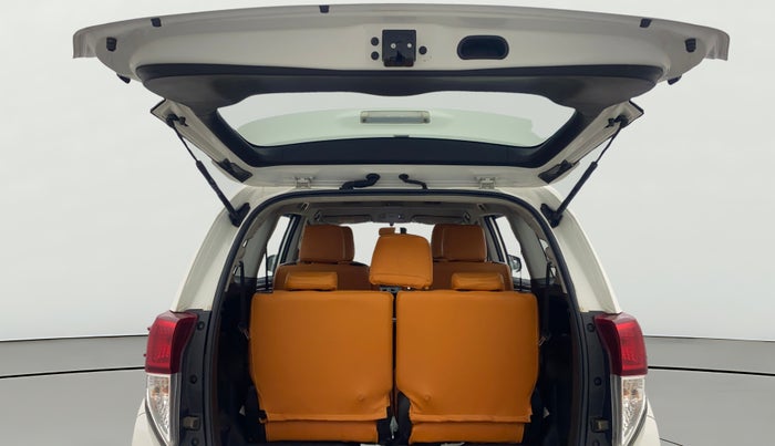 2022 Toyota Innova Crysta 2.7 GX AT 7 STR, Petrol, Automatic, 22,173 km, Boot Door Open