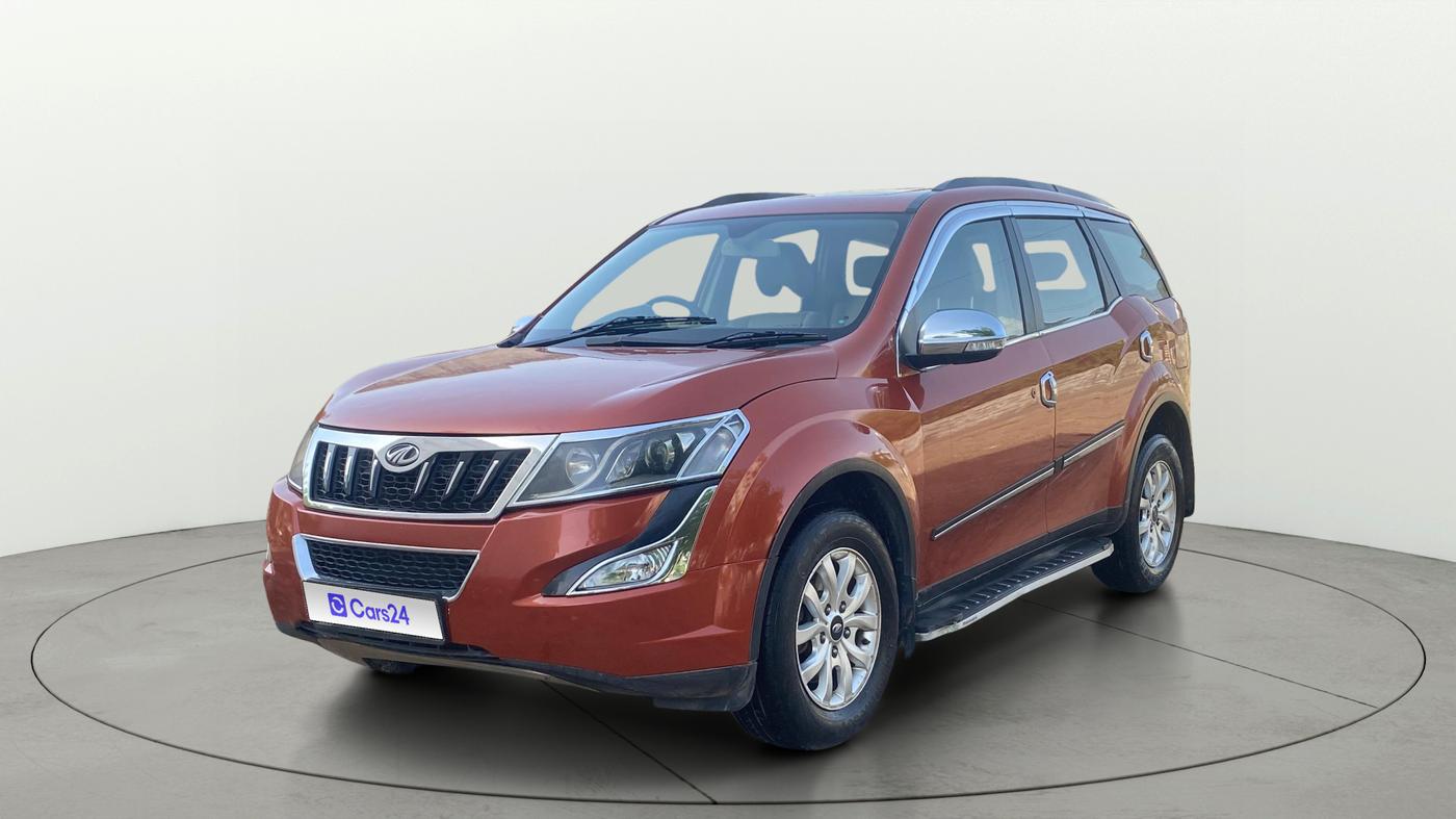 2017 Mahindra XUV500 W10 AT, Diesel, Automatic, 84,161 km, Left Front Diagonal