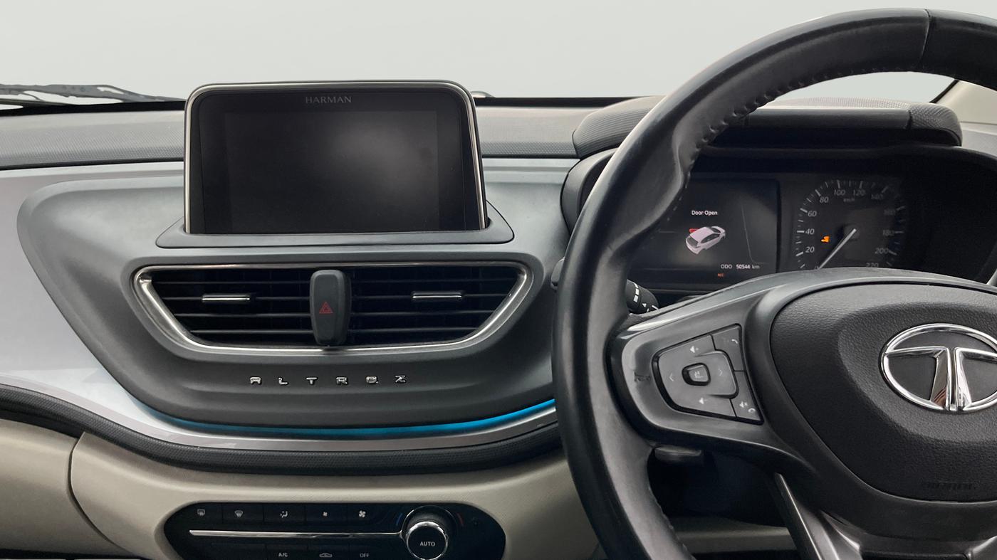 2023 Tata ALTROZ XZA, Petrol, Automatic, 50,540 km, Air Conditioner