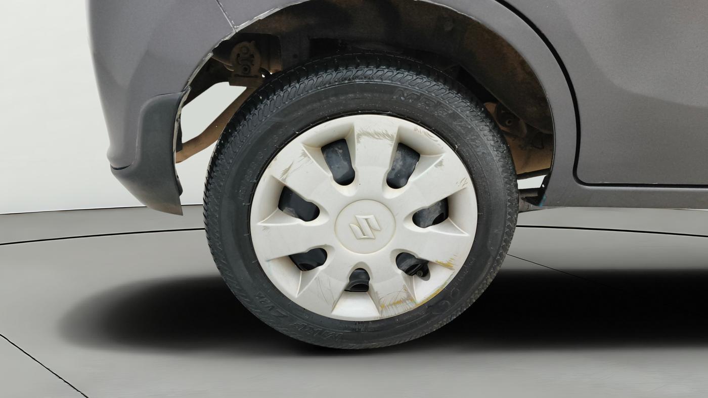 2019 Maruti Alto K10 VXI AMT, Petrol, Automatic, 29,611 km, Right Rear Wheel
