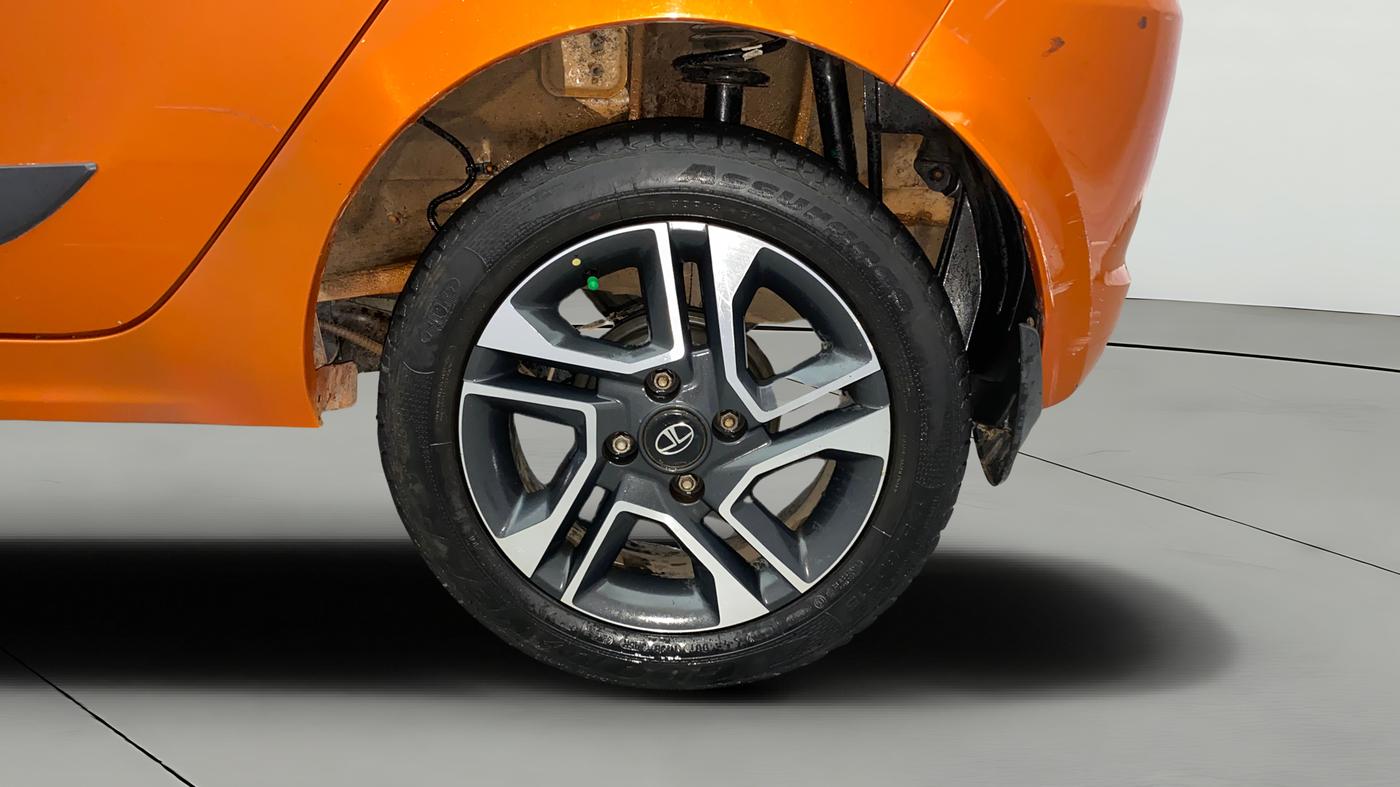 2019 Tata Tiago XZ PLUS PETROL, Petrol, Manual, 31,087 km, Left Rear Wheel