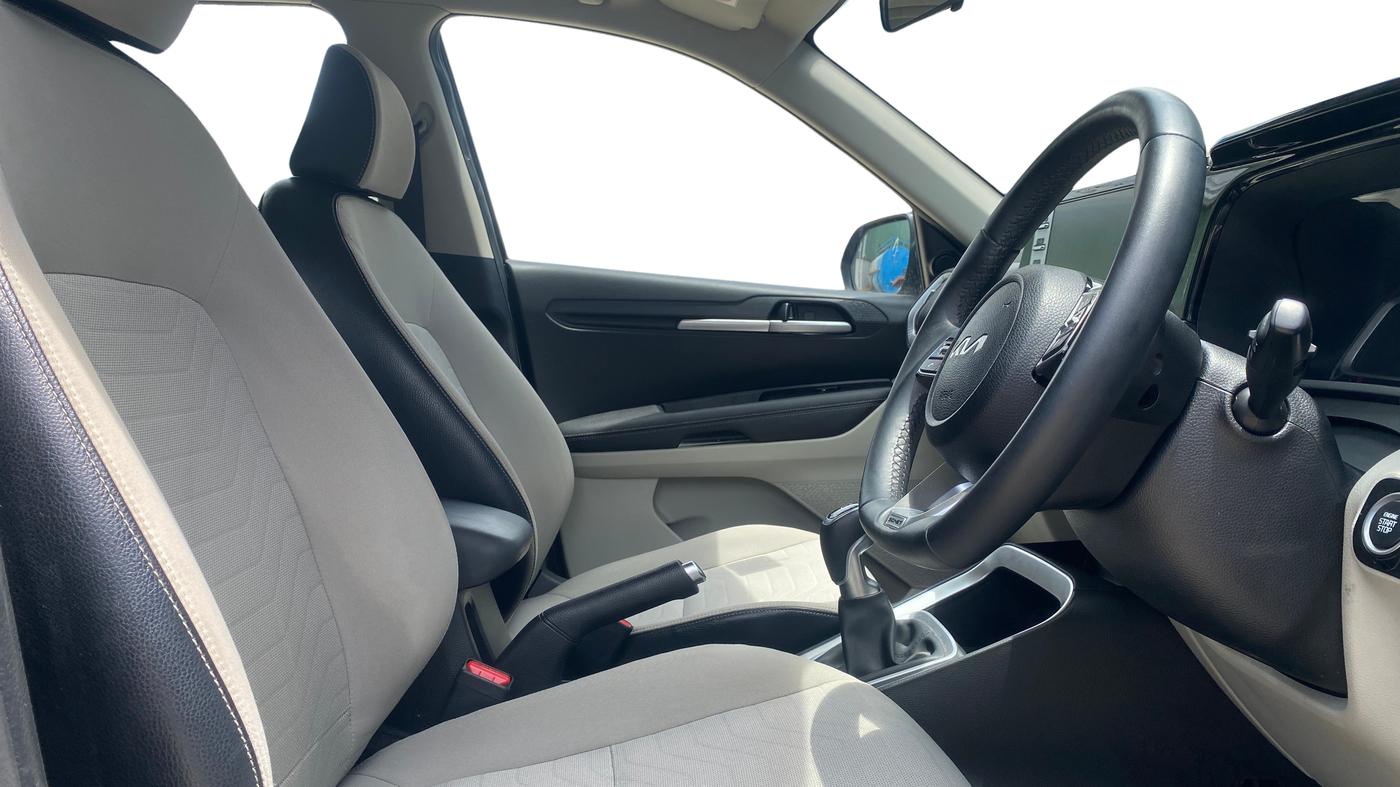2022 KIA SONET HTX ANNIVERSARY EDITION 1.0 IMT, Petrol, Manual, 36,314 km, Right Side Front Door Cabin