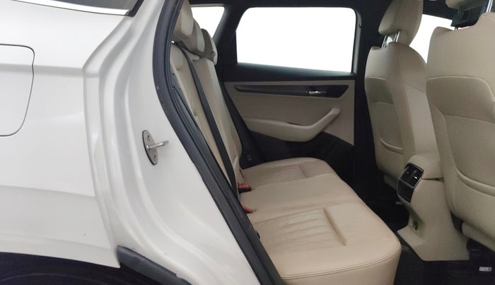 2020 Skoda Karoq STYLE 1.5 TSI AT, Petrol, Automatic, 92,444 km, Right Side Rear Door Cabin