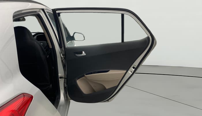 2017 Hyundai Grand i10 SPORTZ (O) AT 1.2 KAPPA VTVT, Petrol, Automatic, 83,522 km, RHS Rear Door