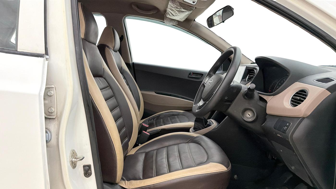 2019 Hyundai Grand i10 MAGNA 1.2 KAPPA VTVT, Petrol, Manual, 50,600 km, Right Side Front Door Cabin