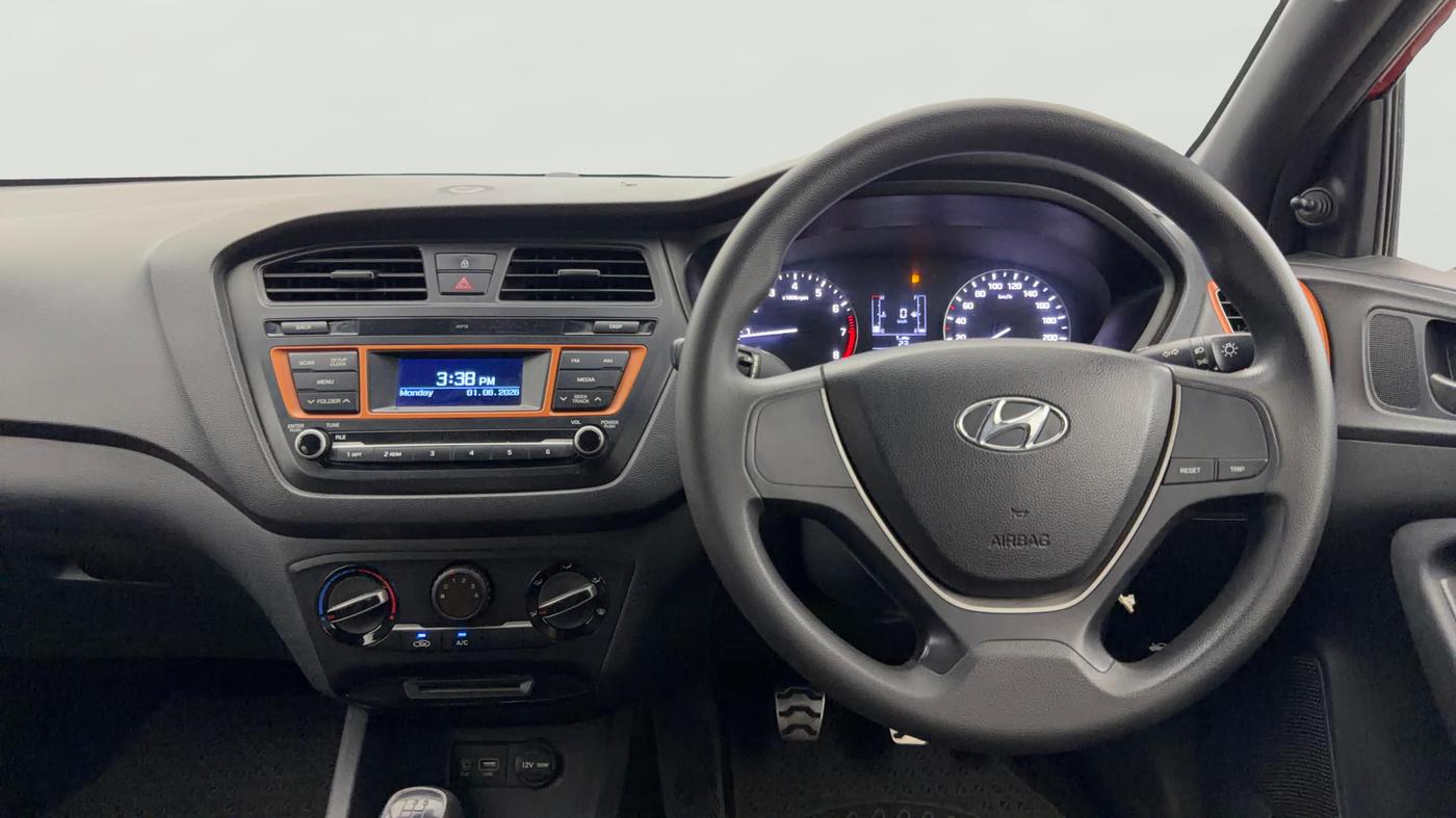 2016 Hyundai i20 Active 1.2 BASE, Petrol, Manual, 79,395 km, Steering Wheel Close Up