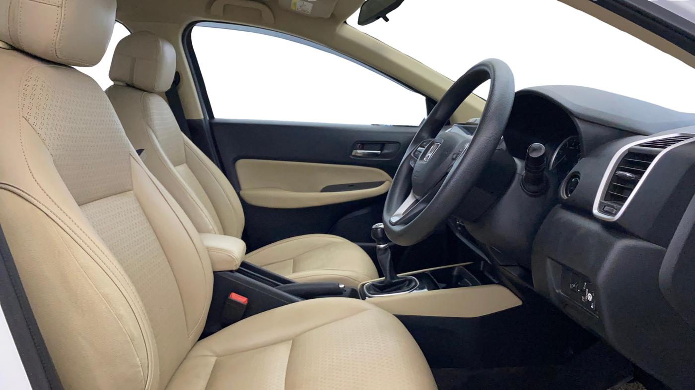 2021 Honda City 1.5L I-VTEC V MT 5TH GEN, CNG, Manual, 44,688 km, Right Side Front Door Cabin