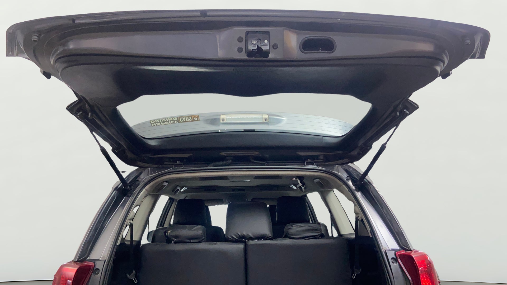 camera-Boot-Door-Open