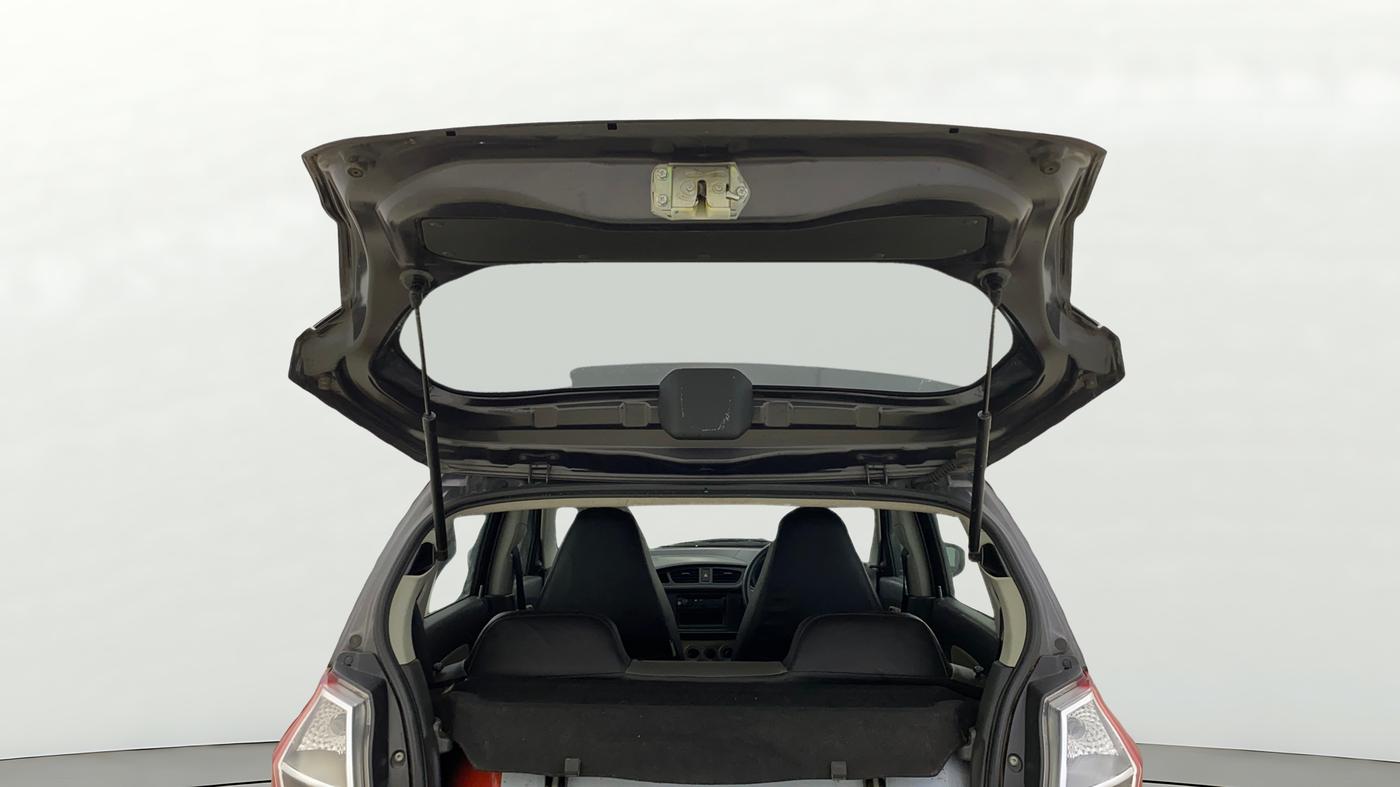 2017 Maruti Alto K10 LXI CNG (AIRBAG), CNG, Manual, 72,735 km, Boot Door Open