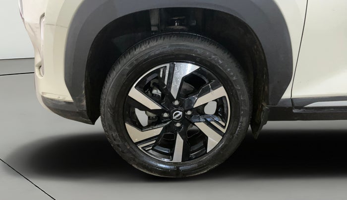 2025 Nissan MAGNITE N-Connecta B4D 1.0 Petrol MT, Petrol, Manual, 2,786 km, Left Front Wheel