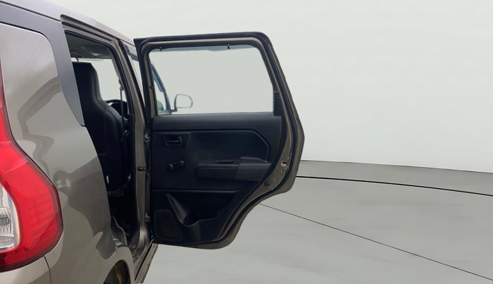 2021 Maruti New Wagon-R LXI CNG (O) 1.0, CNG, Manual, 1,35,962 km, RHS Rear Door