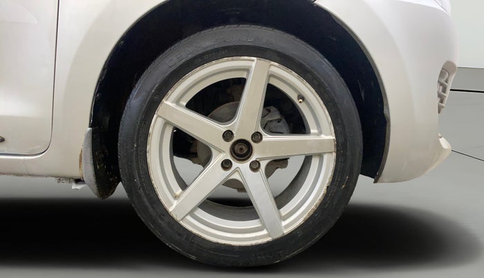 2018 Maruti Swift VXI, CNG, Manual, 87,544 km, Right Front Wheel