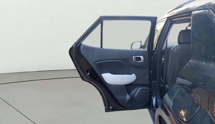 2024 Hyundai VENUE SX 1.2 PETROL, CNG, Manual, 31,232 km, LHS Rear Door