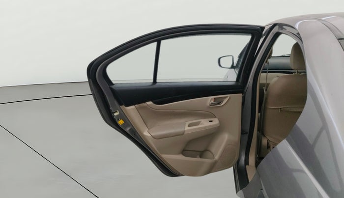 2016 Maruti Ciaz ZDI SHVS, Diesel, Manual, 72,307 km, LHS Rear Door