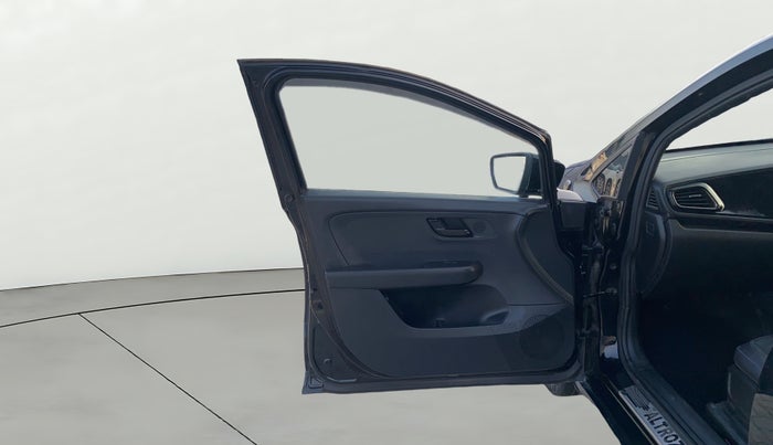 2023 Tata ALTROZ XTA DARK EDTION, CNG, Automatic, 61,988 km, LHS Front Door