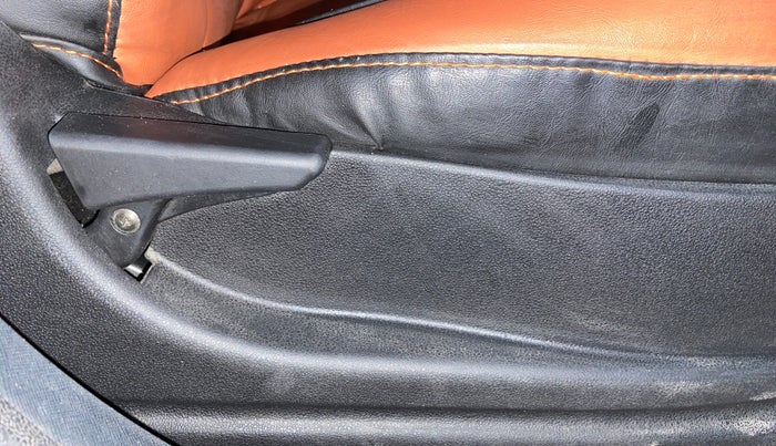 2018 Tata NEXON XM PETROL, Petrol, Manual, 79,483 km, Driver Side Adjustment Panel