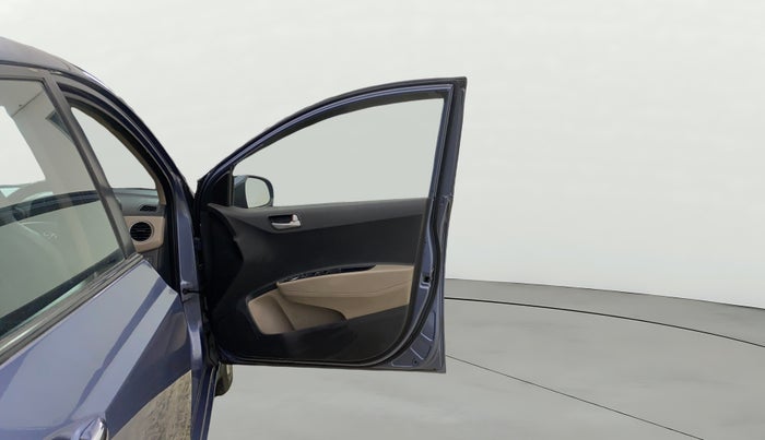 2014 Hyundai Xcent SX 1.2 (O), Petrol, Manual, 87,726 km, RHS Front Door