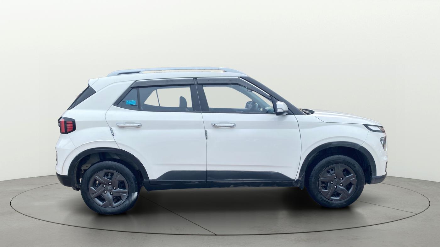 2023 Hyundai VENUE SX 1.2 PETROL, Petrol, Manual, 51,222 km, Right Side View