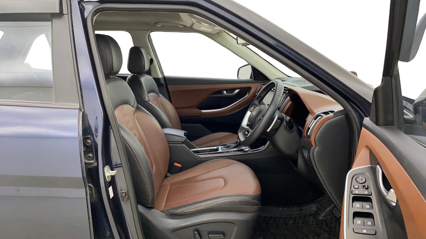 2022 Hyundai ALCAZAR PLATINUM(O) 6STR 1.5 AT, Diesel, Automatic, 78,426 km, Right Side Front Door Cabin