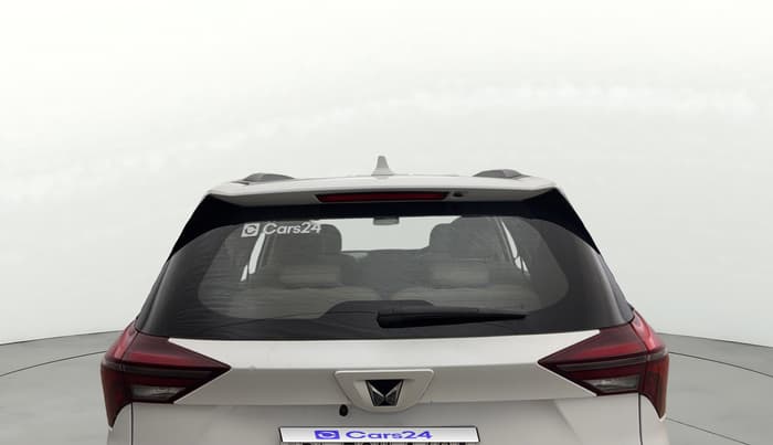 2022 Mahindra XUV700 AX 5 P MT 7 STR, Petrol, Manual, 55,215 km, Rear Windshield