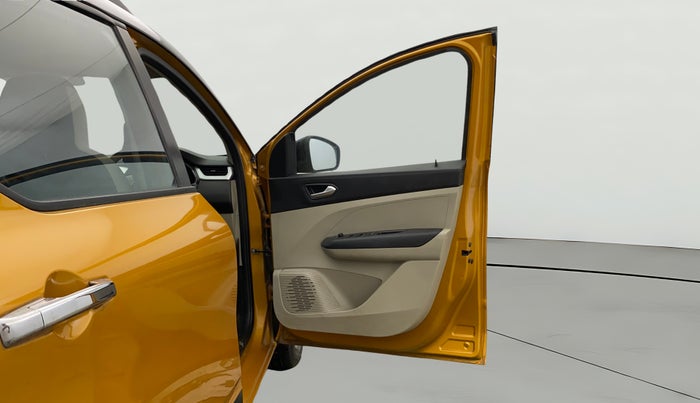 2023 Renault TRIBER RXZ AMT, Petrol, Automatic, 7,663 km, RHS Front Door