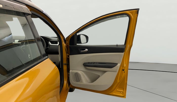 2021 Renault TRIBER RXZ DUAL TONE, Petrol, Manual, 20,613 km, RHS Front Door