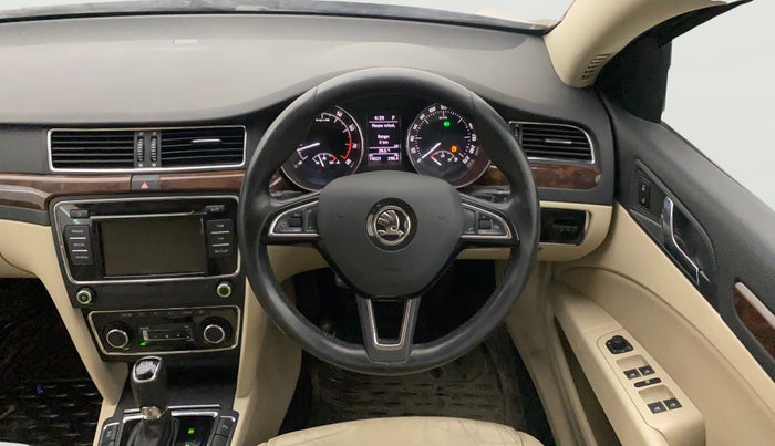 2014 Skoda Superb ELEGANCE 1.8 TSI AT, Petrol, Automatic, 74,204 km, Steering Wheel Close Up