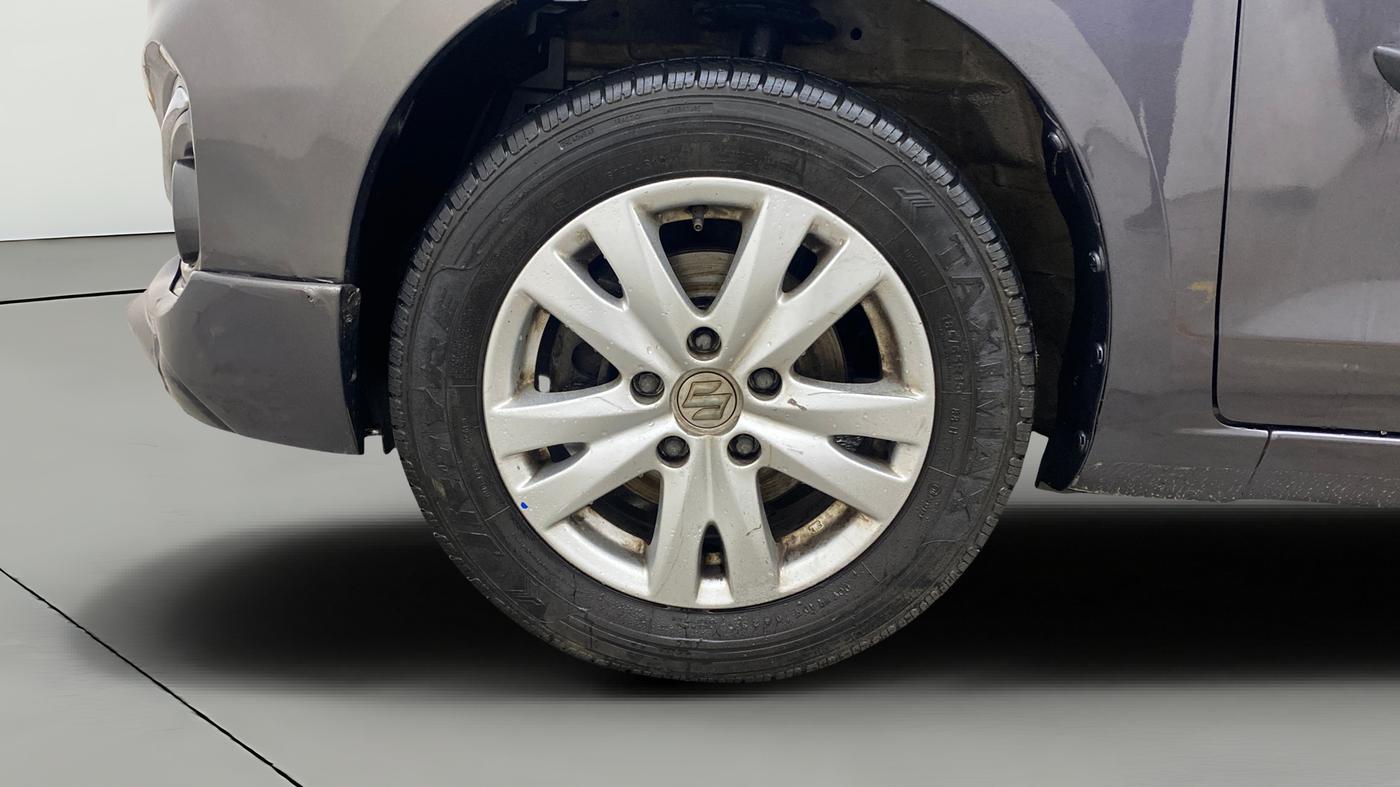 2018 Maruti Ertiga ZXI+, Petrol, Manual, 1,12,233 km, Left Front Wheel