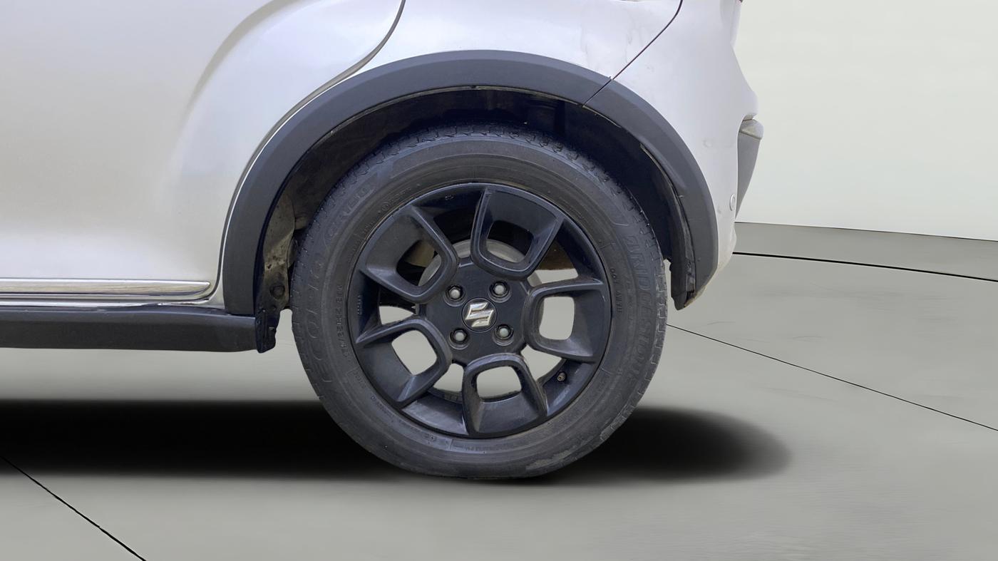 2017 Maruti IGNIS ALPHA 1.2 AMT, CNG, Automatic, 75,318 km, Left Rear Wheel