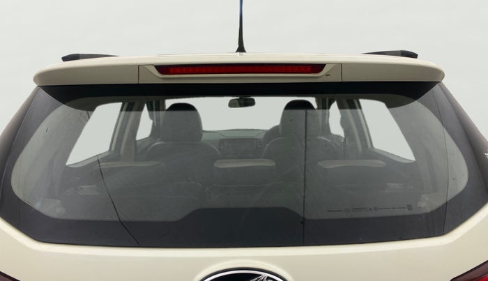 2021 Mahindra XUV300 W6 1.5 DIESEL AMT, Diesel, Automatic, 1,14,435 km, Rear Windshield