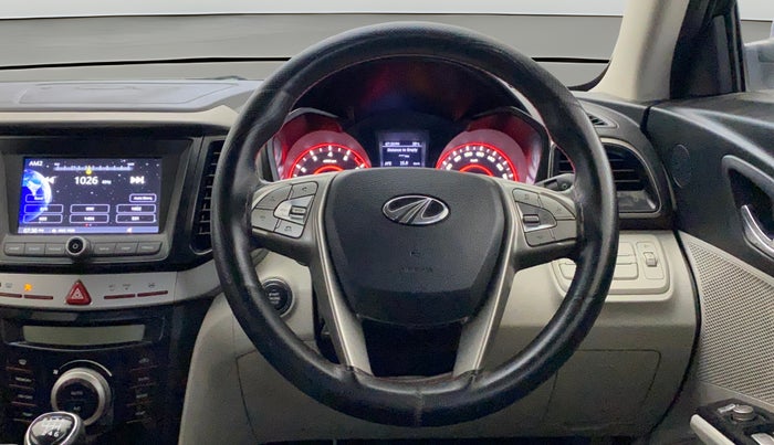 2020 Mahindra XUV300 W8 1.2 PETROL, Petrol, Manual, 50 km, Steering Wheel Close Up
