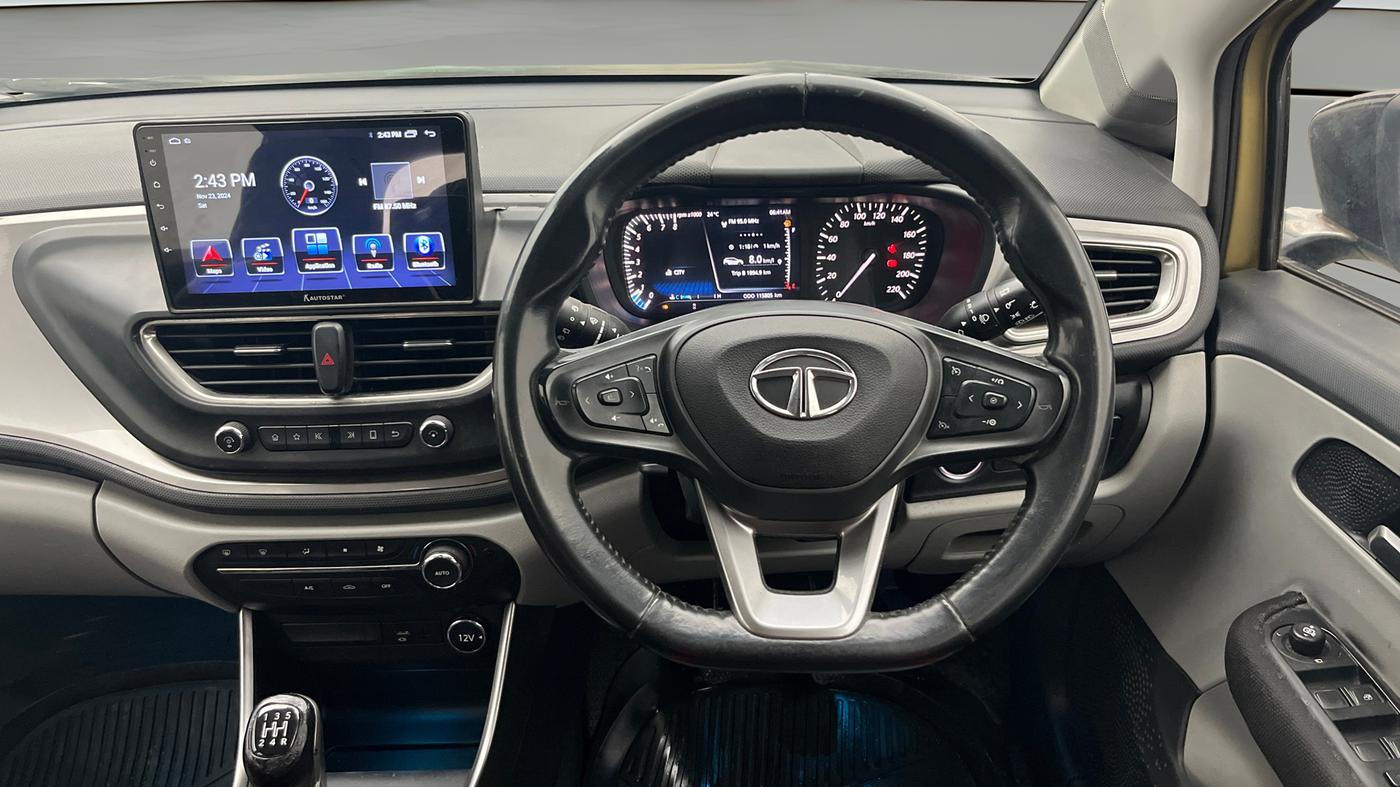 2020 Tata ALTROZ XZ PETROL, Petrol, Manual, 1,15,804 km, Steering Wheel Close Up