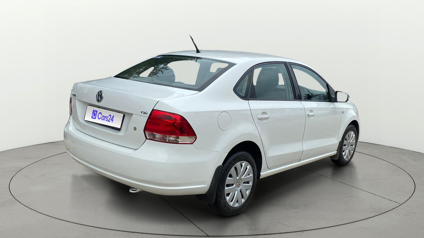 2014 Volkswagen Vento COMFORTLINE TSI AT PETROL, Petrol, Automatic, 36,400 km, Right Back Diagonal