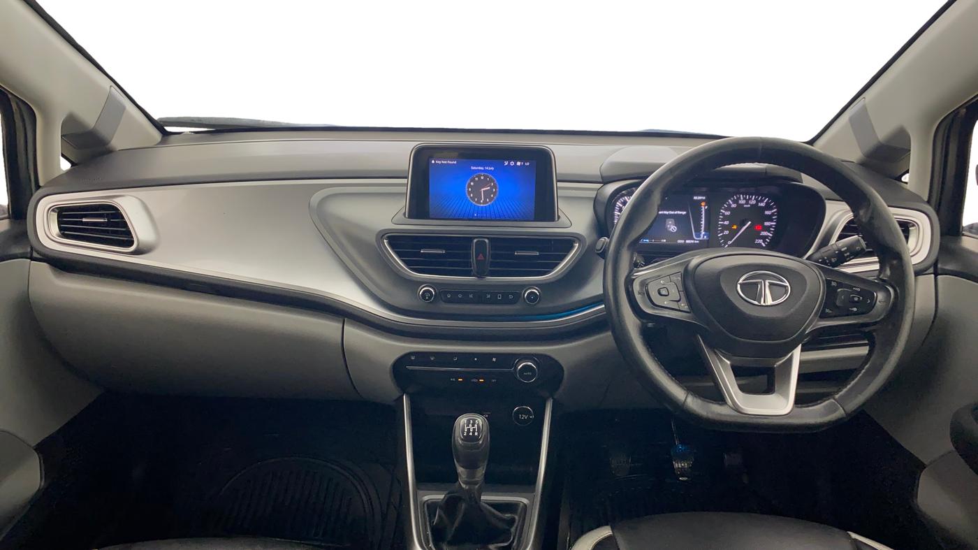 2020 Tata ALTROZ XZ PETROL, CNG, Manual, 80,571 km, Dashboard