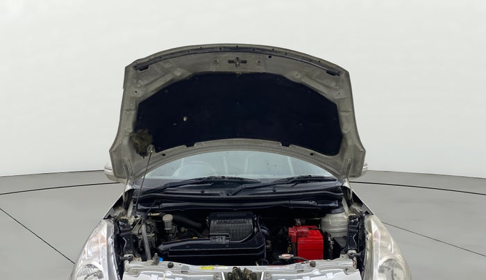 2017 Maruti Swift VXI O, Petrol, Manual, 1,47,828 km, Open Bonet