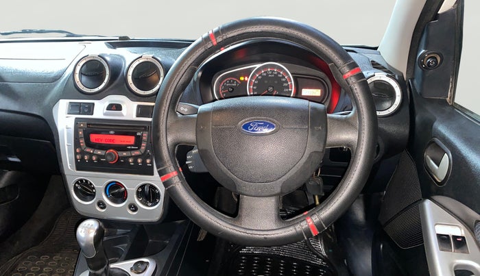 2015 Ford New Figo TITANIUM 1.2 PETROL MT, Petrol, Manual, 77,332 km, Steering Wheel Close Up