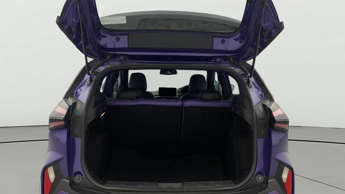 2023 Tata NEXON FEARLESS PURPLE + SUNROOF DUAL TONE 1.2 PETROL, Petrol, Manual, 26,036 km, Boot Open Zoomed View