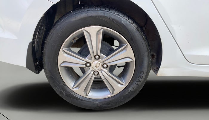 2018 Hyundai Verna 1.4 EX PETROL, Petrol, Manual, 1,09,063 km, Right Rear Wheel