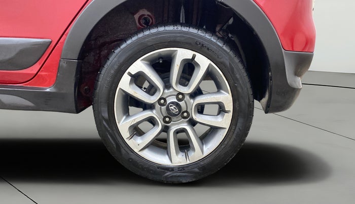 2016 Hyundai i20 Active 1.2 SX, Petrol, Manual, 75,197 km, Left Rear Wheel