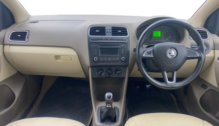 2013 Skoda Rapid AMBITION 1.6 TDI CR MT PLUS, Diesel, Manual, 81,509 km, Dashboard