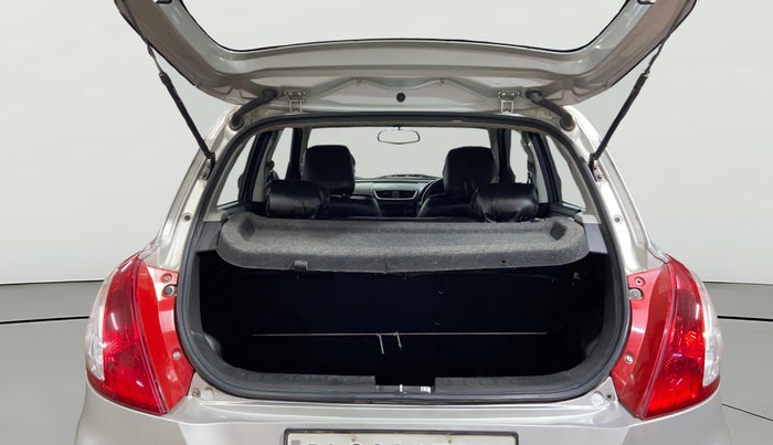2015 Maruti Swift VXI, Petrol, Manual, 32,808 km, Boot Open Zoomed View