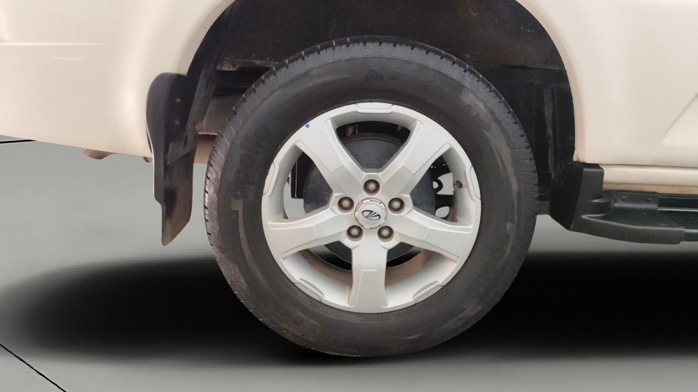 2020 Mahindra Scorpio S11 2WD, Diesel, Manual, 28,401 km, Right Rear Wheel