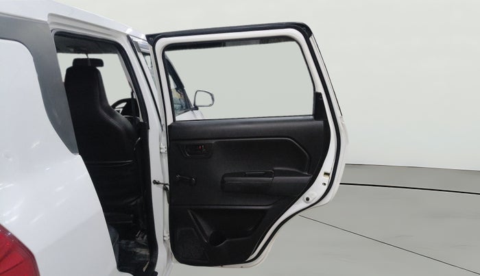 2021 Maruti New Wagon-R LXI CNG 1.0, CNG, Manual, 1,43,837 km, RHS Rear Door