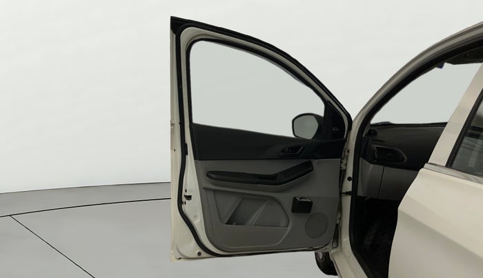 2021 Tata Tiago XE PETROL, CNG, Manual, 64,510 km, LHS Front Door