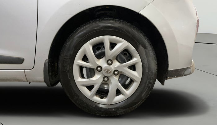 2019 Hyundai Grand i10 SPORTZ 1.2 KAPPA VTVT, CNG, Manual, 87,752 km, Right Front Wheel