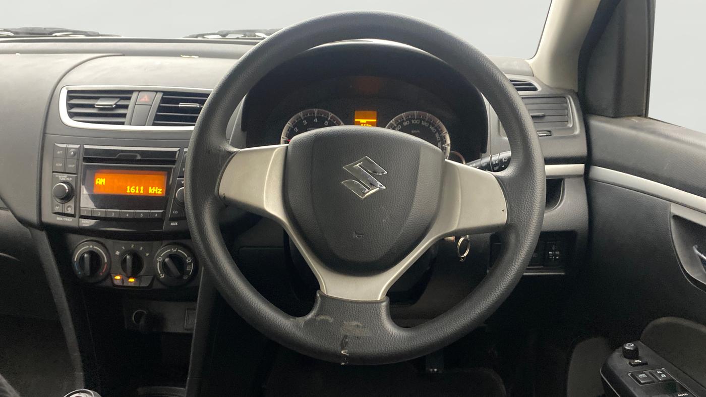2014 Maruti Swift VXI, Petrol, Manual, 34,531 km, Steering Wheel Close Up