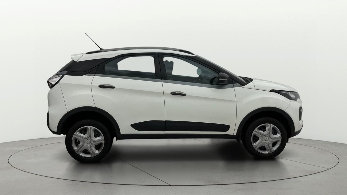 2020 Tata NEXON XM PETROL, Petrol, Manual, 58,424 km, Right Side View