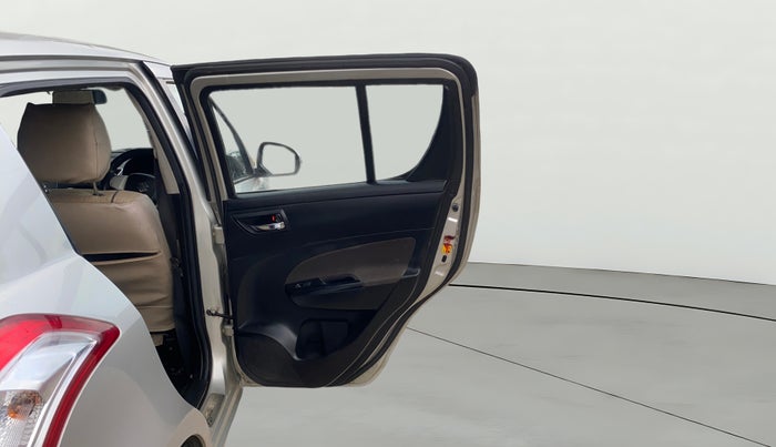 2014 Maruti Swift VXI, Petrol, Manual, 78,216 km, RHS Rear Door