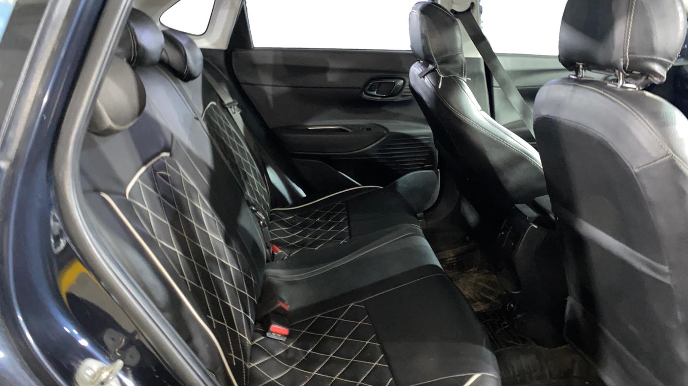 2023 Hyundai NEW I20 ASTA (O) 1.2 AT, Petrol, Automatic, 30,464 km, Right Side Rear Door Cabin