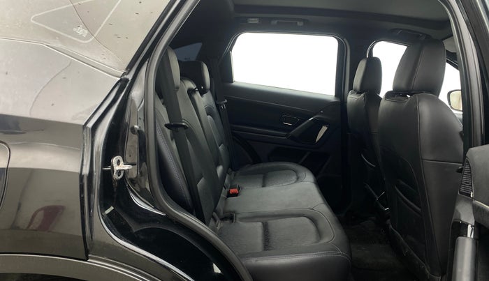 2022 Tata Harrier XZ PLUS 2.0L DARK EDITION, Diesel, Manual, 65,617 km, Right Side Rear Door Cabin